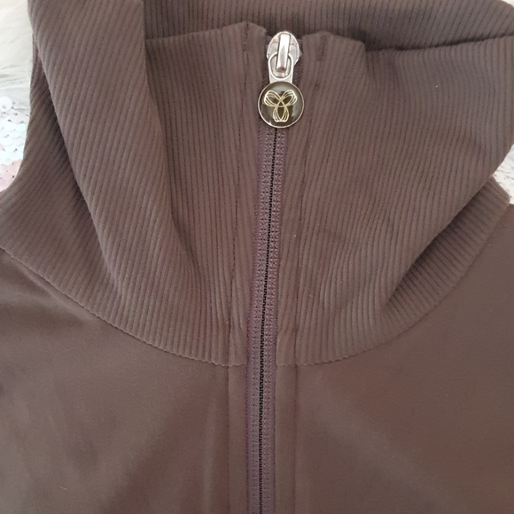 Aritzia TNA track suit set - Picture 3 of 6